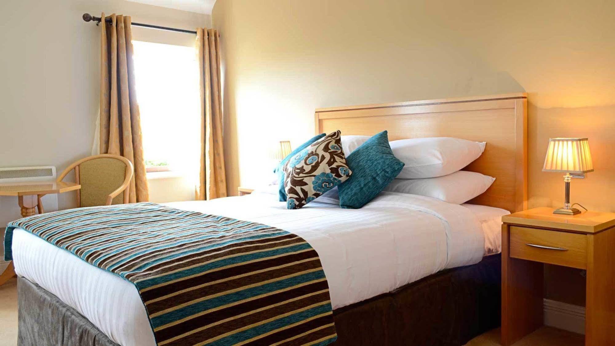 Cill Aodain Court Hotel 基尔特马 外观 照片
