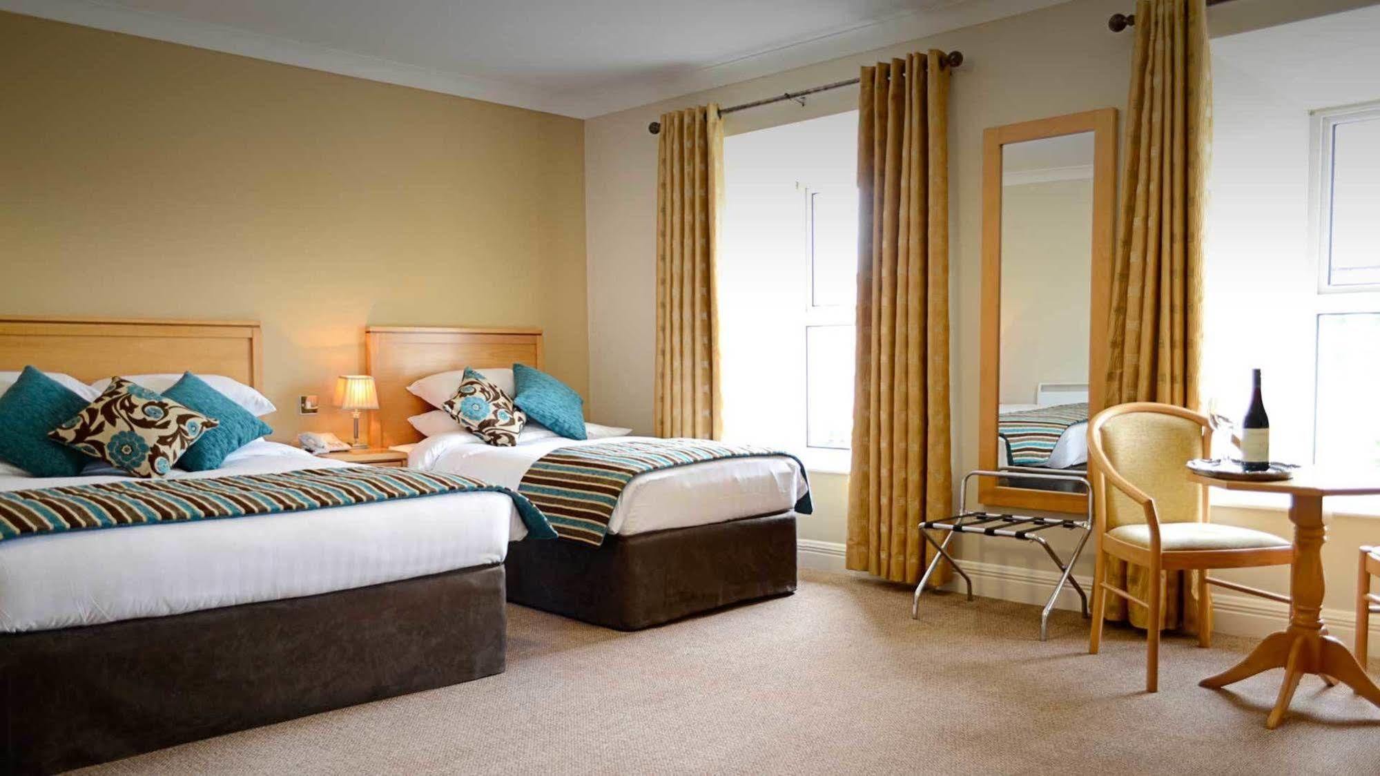 Cill Aodain Court Hotel 基尔特马 外观 照片